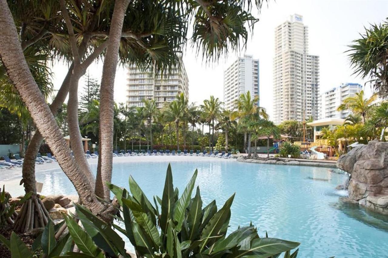 Holiday Holiday Crown Towers Gold Coast Exterior foto